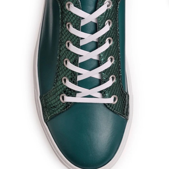 NIB. Tiannia Barnes MEN'S BILLY LEATHER LOW-TOP
SNEAKER IN EBONY OLIVE - Picture 7 of 15